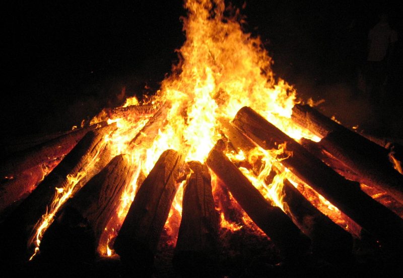 Doa Nabi Ibrahim AS Ketika Dibakar Di Dalam Api - iluvislam